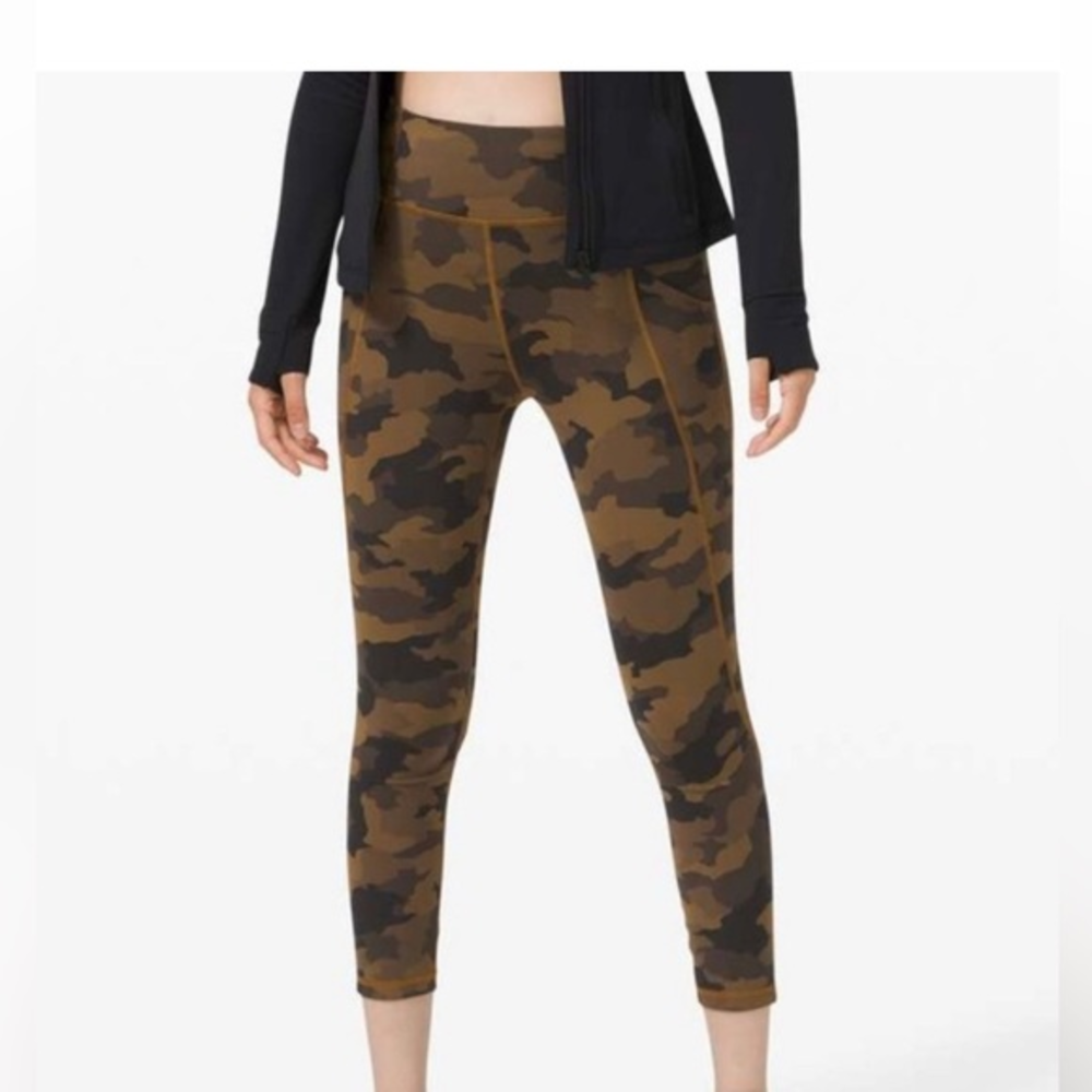 Lululemon Time To Sweat Crop Legging Sz‎ 0 Camo